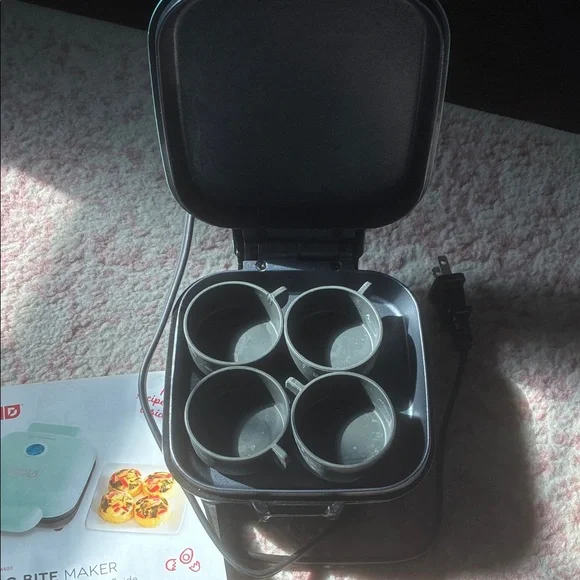 Dash Egg Bite Maker - Aqua - Picture 6 of 6